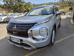 2021 Mitsubishi
                Outlander LS