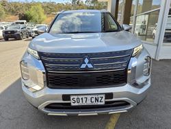 2021 Mitsubishi
                Outlander LS