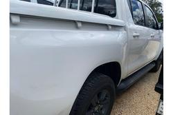 2024 Toyota Hilux SR 48V