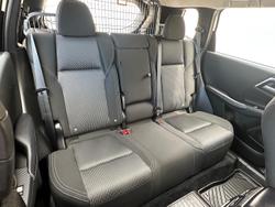 2022 Mitsubishi
Outlander ES