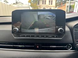 2022 Mitsubishi
Outlander ES