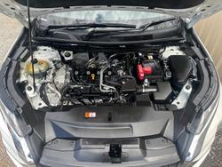 2022 Mitsubishi
Outlander ES