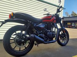 2025 Royal Enfield Hunter 350 Hunter Red