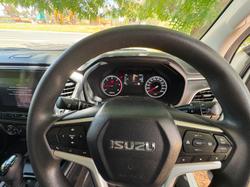 2021 Isuzu D-MAX LS-M