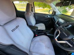 2021 Isuzu D-MAX LS-M