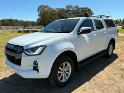 2021 Isuzu D-MAX LS-M