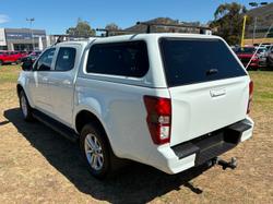 2021 Isuzu D-MAX LS-M