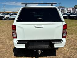 2021 Isuzu D-MAX LS-M