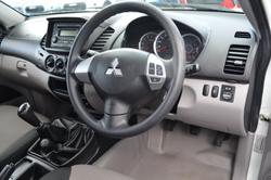 2013 Mitsubishi Triton GLX
