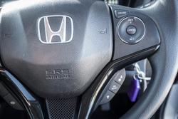 2019 Honda
                HR-V VTi
