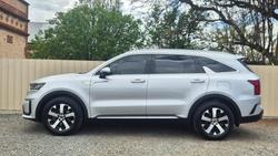 2022 Kia
Sorento Sport