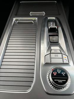 2025 KGM Rexton ELX