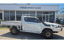 2017 Toyota
Hilux SR