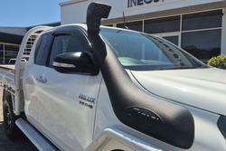 2017 Toyota
Hilux SR