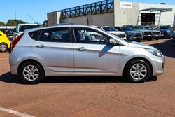 2012 Hyundai Accent Active
