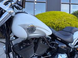 2017 HARLEY-DAVIDSON FXSB SOFTAIL BREAKOUT
