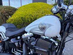 2017 HARLEY-DAVIDSON FXSB SOFTAIL BREAKOUT