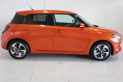 2025 Suzuki Swift Hybrid GLX