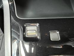 2021 Nissan
                Navara PRO-4X