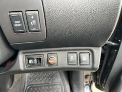 2021 Nissan
                Navara PRO-4X