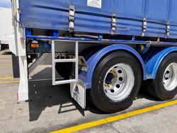 2016 Vawdrey
St3 22 Pallet Straight Deck Curtain R/T