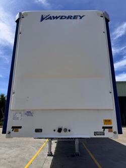 2016 Vawdrey
St3 22 Pallet Straight Deck Curtain R/T
