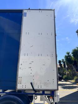 2016 Vawdrey
St3 22 Pallet Straight Deck Curtain R/T