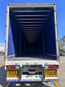 2016 Vawdrey
St3 22 Pallet Straight Deck Curtain R/T