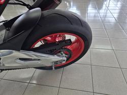 2018 Aprilia Tuono V4 1100 Factory Tuono Red