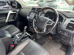 2020 Toyota Prado PRADO DSL WGN AT Kakadu 4277430 003 Silver Pearl