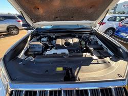 2021 Toyota Prado PRADO DSL WGN AT GX 4277430 005 Glacier White