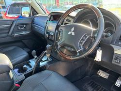 2015 MITSUBISHI PAJERO 2016 MITSUBISHI PAJERO EXCEED LWB (4x4) 5 SP AUTO SPORTS MODE 4D WAGON DT4 DIESEL