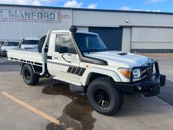 Toyota Landcruiser Military
