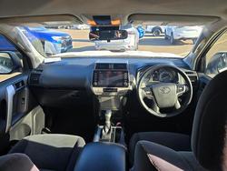 2022 Toyota Prado DSL WGN AT GXL Glacier White