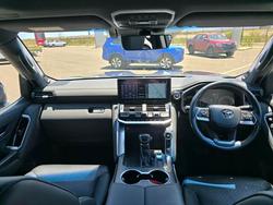 2021 Toyota LANDCRUISER 2022 Toyota LC300 Sahara ZX Graphite