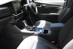 2025 Isuzu MU-X LS-T