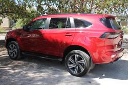 2025 Isuzu MU-X LS-T