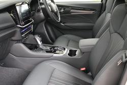 2025 Isuzu MU-X LS-T