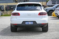 2018 Porsche
Macan