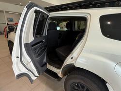 2020 ISUZU MU-X LS-T (4x4)