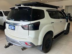 2020 ISUZU MU-X LS-T (4x4)