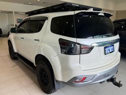 2020 ISUZU MU-X LS-T (4x4)