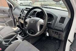 2012 Toyota Hilux SR KUN26R MY12 4X4 Glacier White
