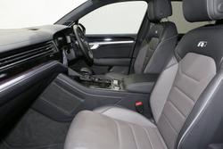 2020 Volkswagen Touareg 210TDI R-Line