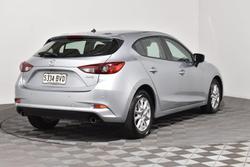 2018 Mazda 3 Neo Sport