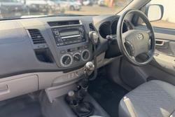 2009 Toyota Hilux SR (4x4) KUN26R 09 UPGRADE Sterling Silver