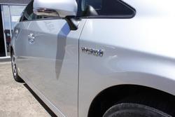 2015 Toyota Prius ZVW30R Silver Pearl