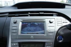 2015 Toyota Prius ZVW30R Silver Pearl