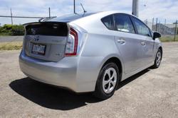 2015 Toyota Prius ZVW30R Silver Pearl