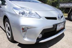 2015 Toyota Prius ZVW30R Silver Pearl